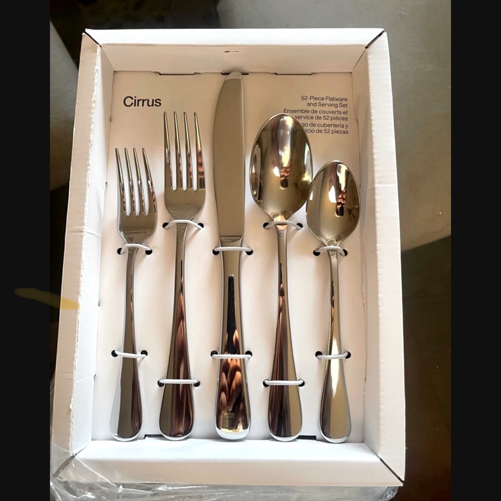 brand new crate Barrel set of 52 piece count